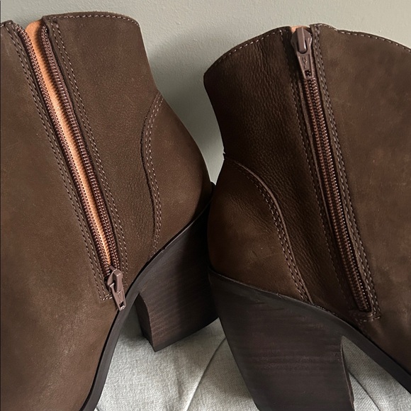 New! Lucky Brand boots - Picture 4 of 9